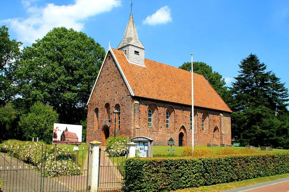 Zweeloo: Zweeloo, De Wheem 10 - Hervormde kerk-2014-009